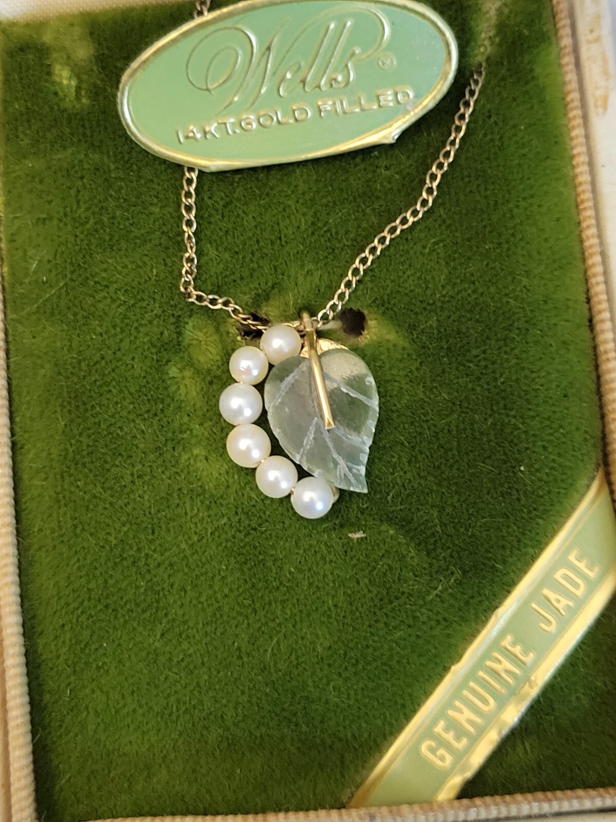 Vintage Wells 14kt Gf Jade Heart 16 Inch Necklace In Original Box 40s