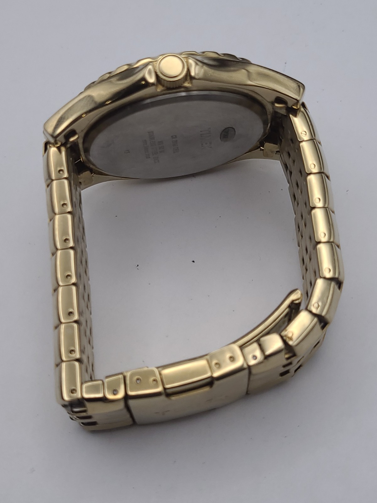 Timex Classic Men’s Watch model T2P262 Gold Tone New Battery Working