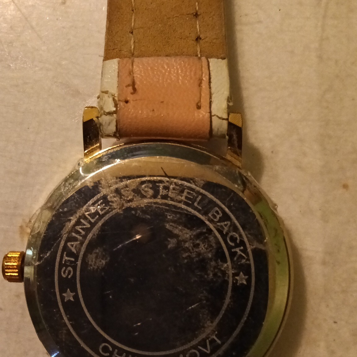 Women’s Analog Casual Wristwatch Gold-Tone Round Case White Dial Brown Leather