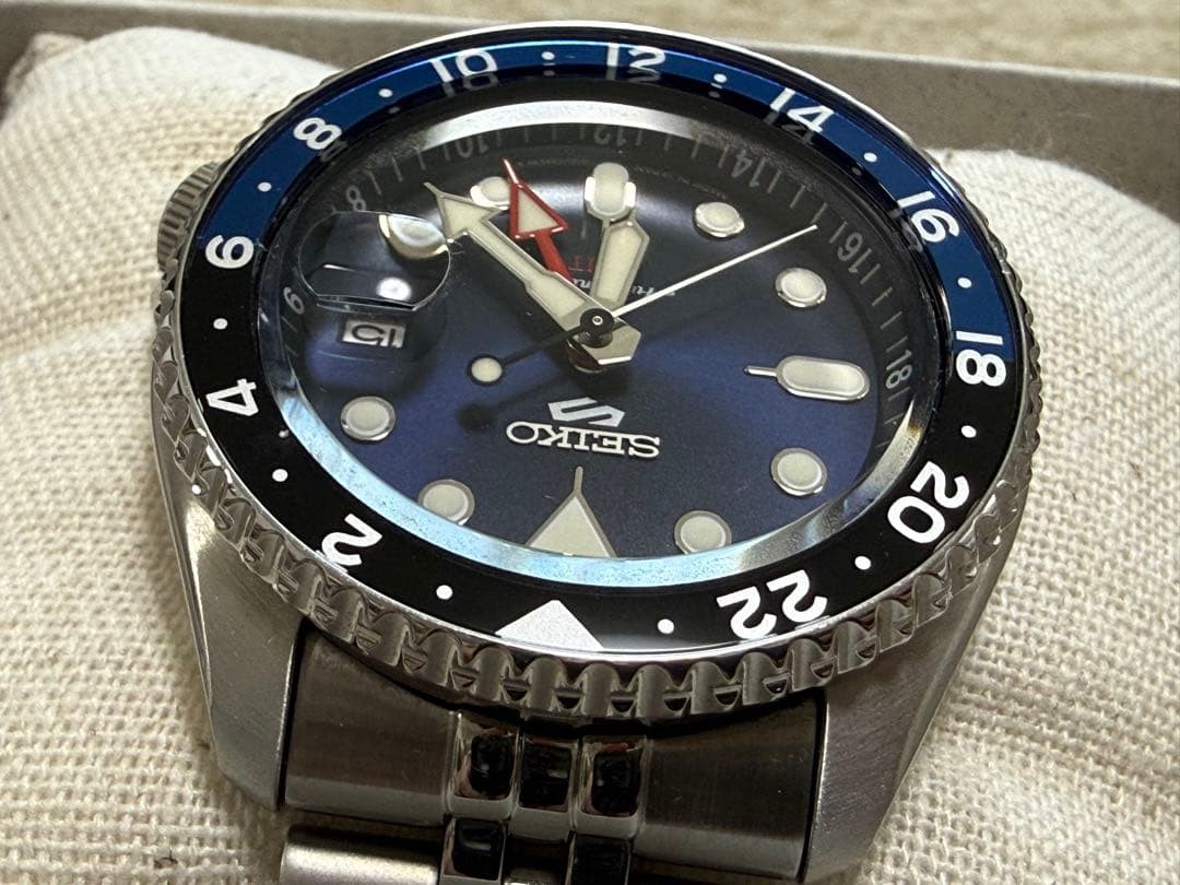 Seiko SKX SBSC003 Blue
