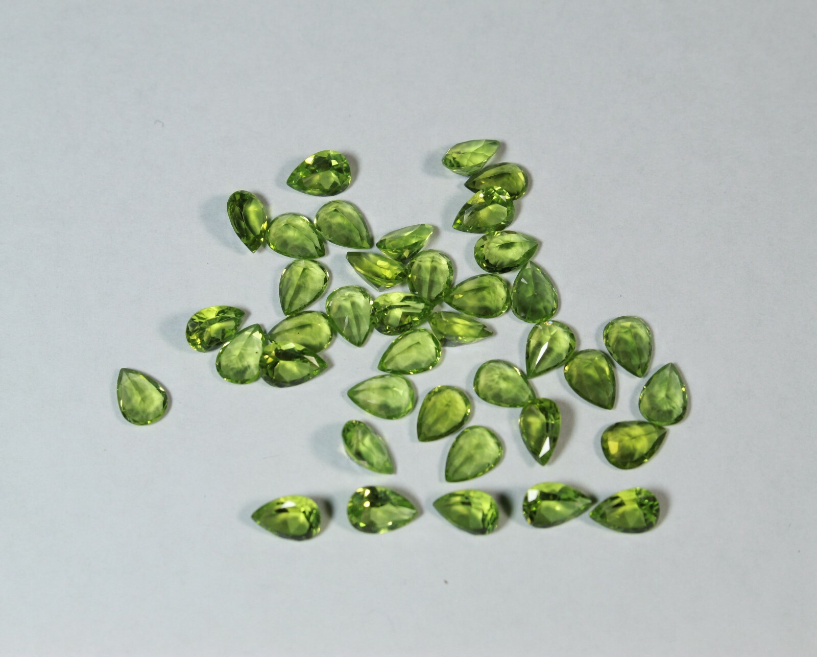 Good Quality 5x7mm Pear PERIDOT Gemstones NATURAL