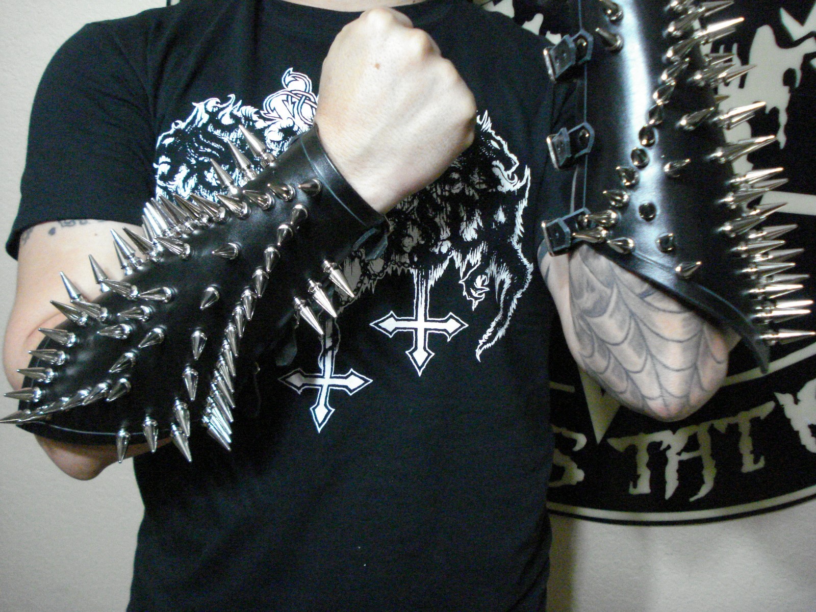 ZYKLON.. LEATHER SPIKE OLD SCHOOL GAUNTLET .BLACK METAL…(MDLG0022)