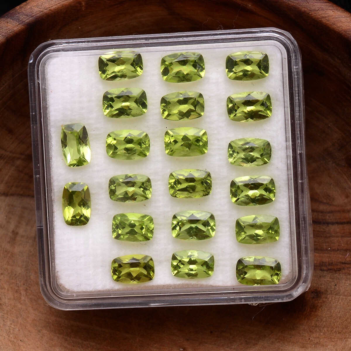 20 Pcs VVS Natural Peridot 6mm*4mm Calibrated Ravishing Color Lustrous Gemstones
