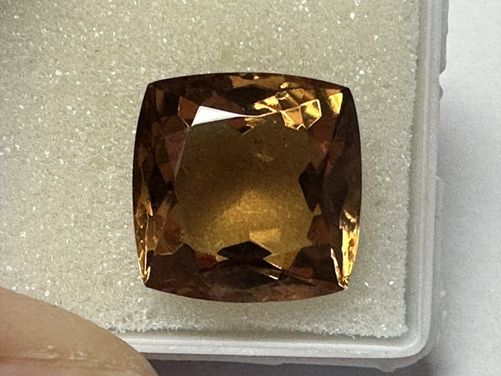Natural Color-Change Zultanite 15.60Ct Cushion CERTIFIED Stunning Loose Gemstone