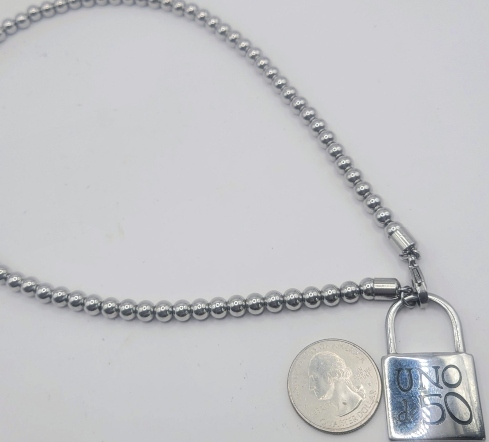 UNO de50 Short beaded 17in necklace with padlock Stainless Steel