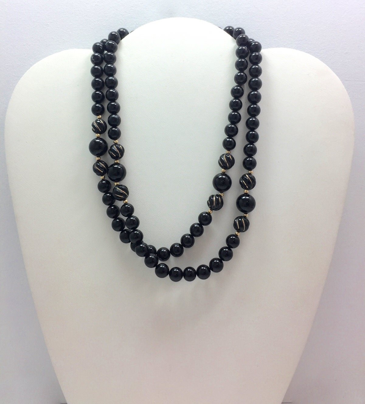 Vintage Estate Black Onyx Beaded Strand String Necklace 31 In Opera Length FMGE
