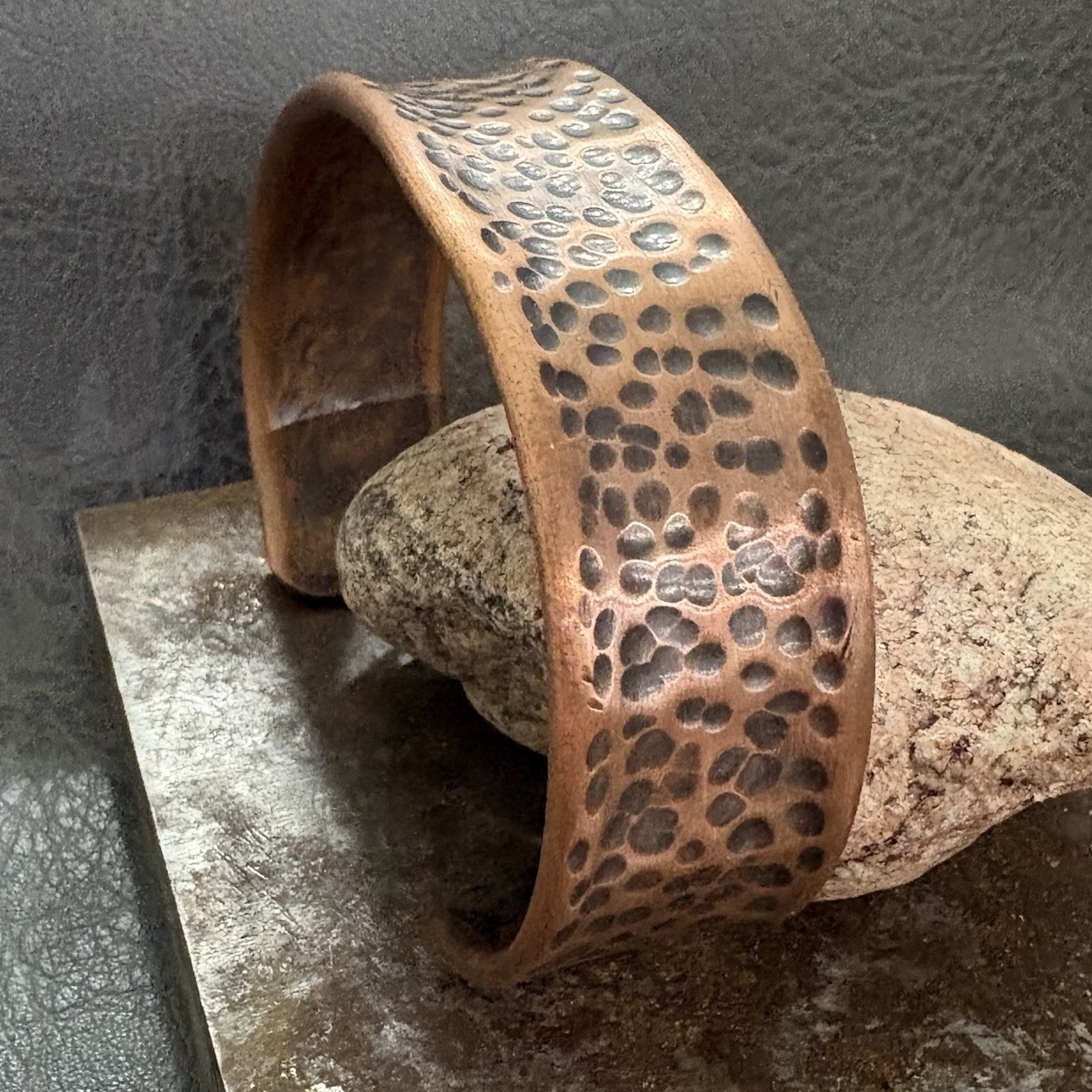 Brutalist Modernist Men’s Dimple Hammered Thick Pure Copper Cuff Bracelet Viking