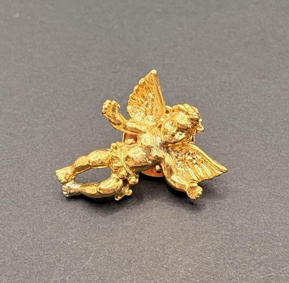 Vintage Kirks Folly Cherub Angel Arms Outstretched Pin Brooch Gold Tone