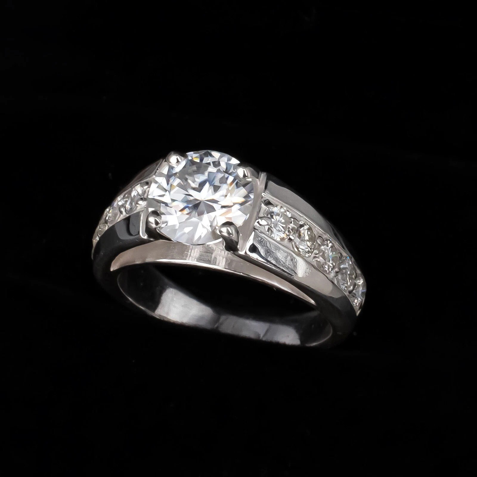 2.50Cts. Round Shape Certified White Diamond Women’s Ring – Tariff Free