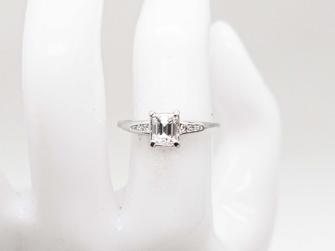 Antique 1920s $5000 .90ct VS E Natural Emerald Cut Diamond Platinum Wedding Ring