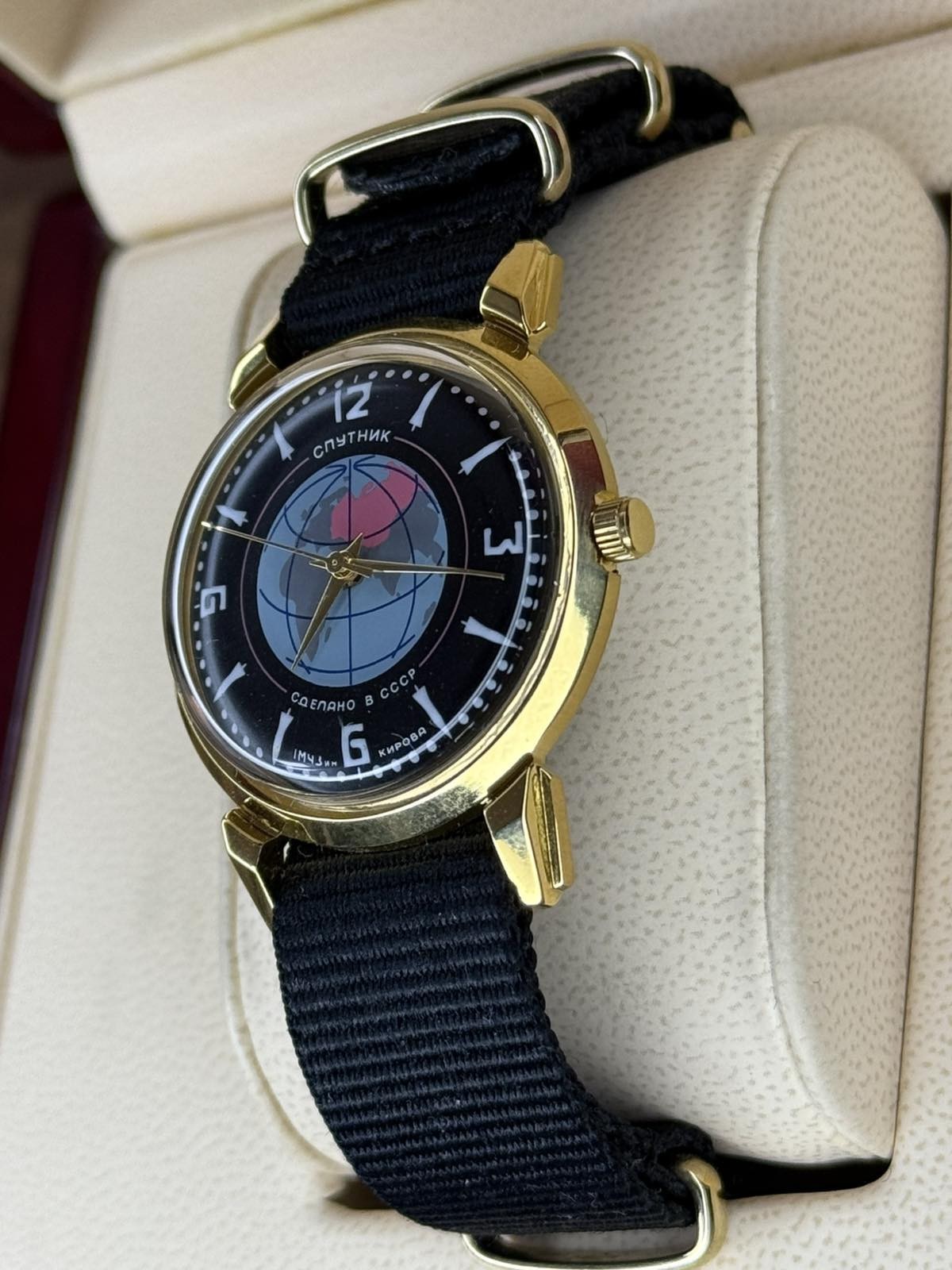 Watch Raketa Sputnik Mechanical Kirovskie Soviet USSR Russian Men RARE Vintage