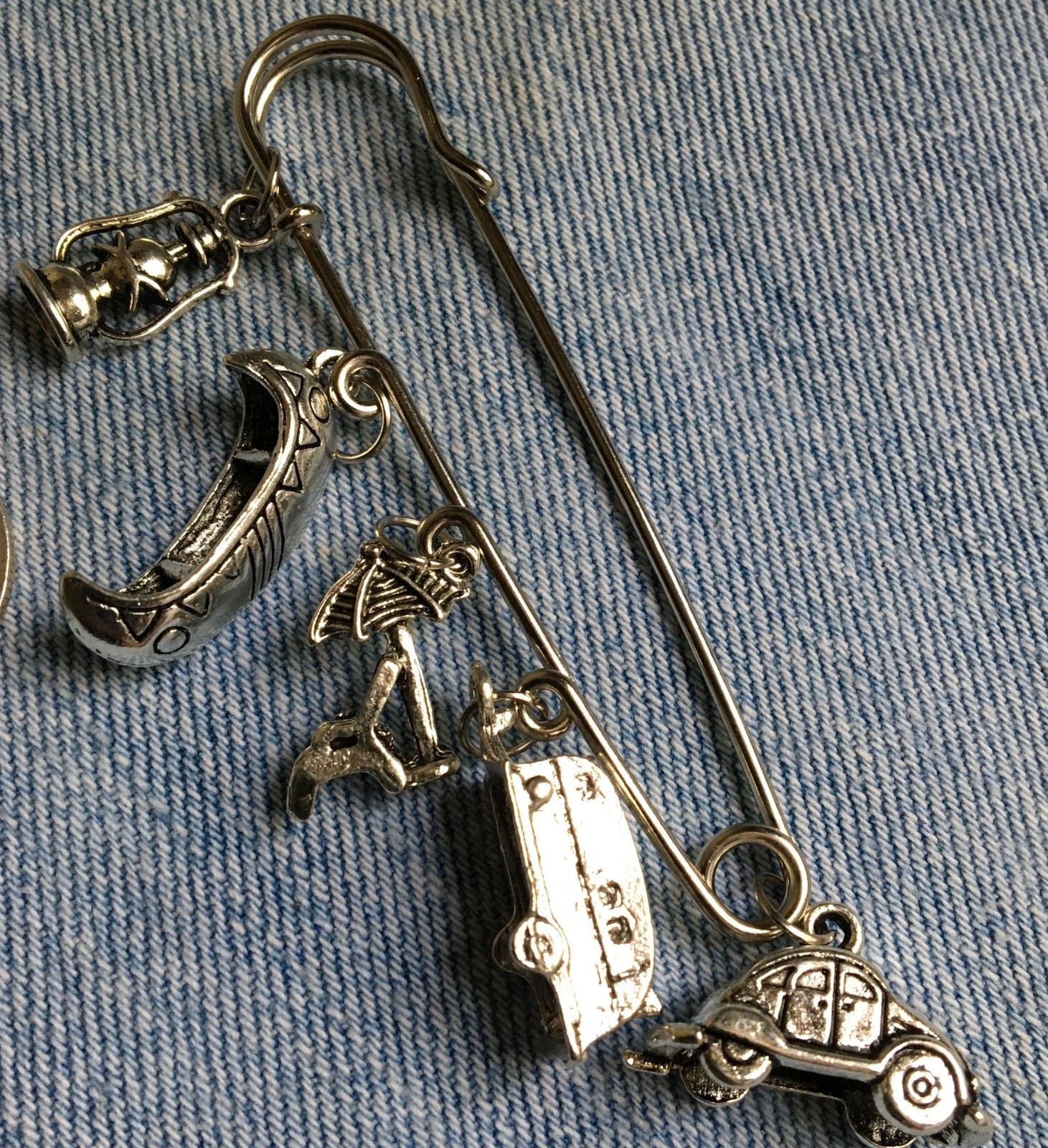 3″ BIG SAFETY PIN w/ CAMPING THEME CHARMS – Hanging Canoe Lantern VW w/ Trailer+