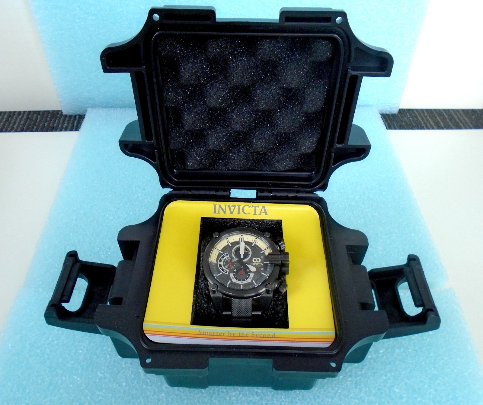 Invicta Model 32686 Corduba Stainless Steel Gun Metal Quartz Men’s Watch HTF