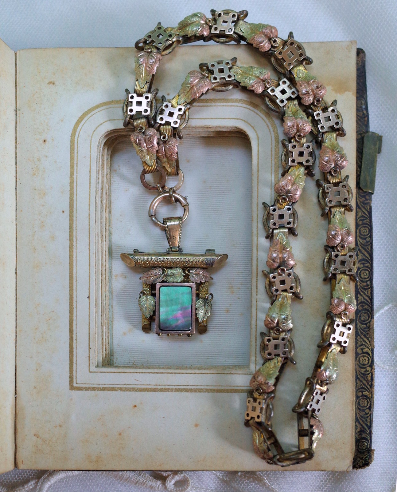 Antique 1800’s Victorian Etruscan Revival Yellow Rose Gold Locket /Pin Necklace