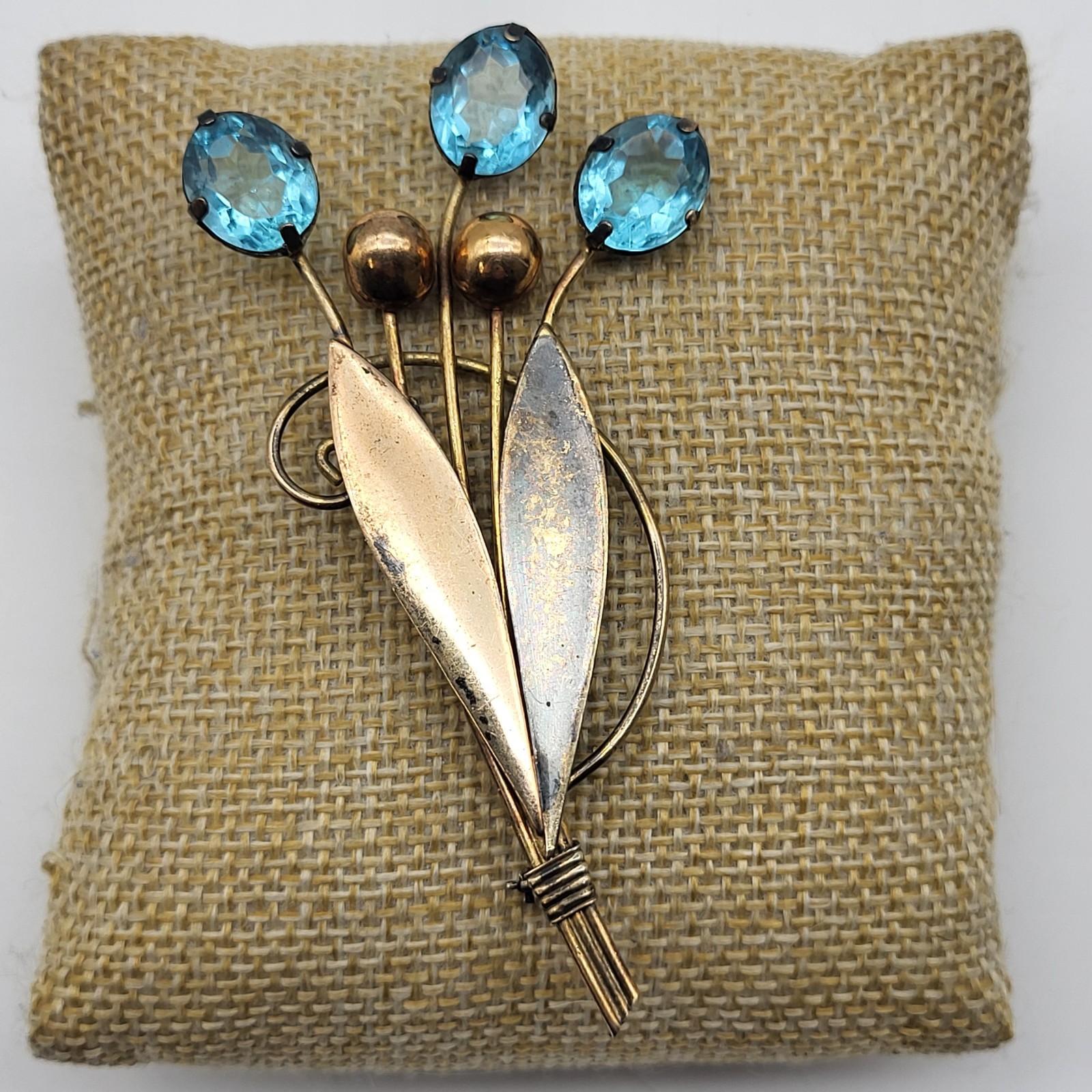 VTG 1/20th 12K gold filled Aqua Blue rhinestone cattail frond brooch pin Patina