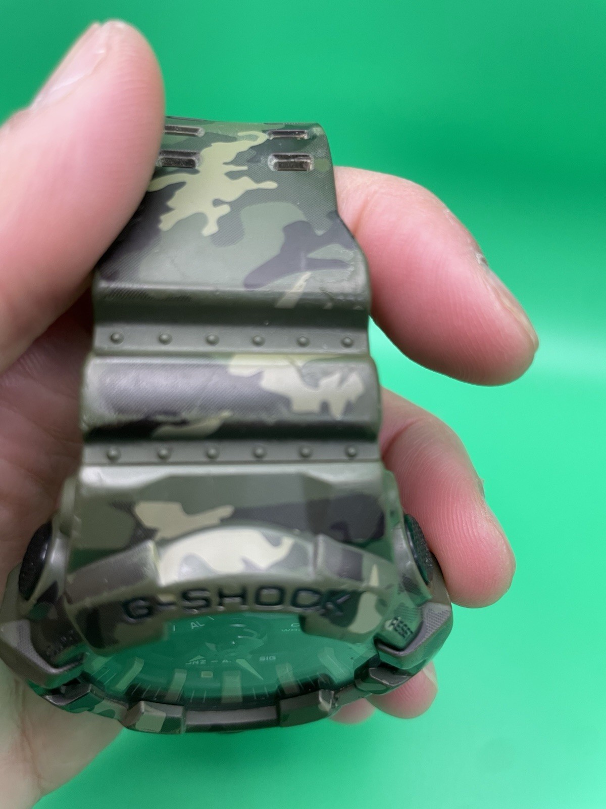 Casio G-SHOCK GA-700 Men’s Camo Analog-Digital Quartz 200m Shock Resist