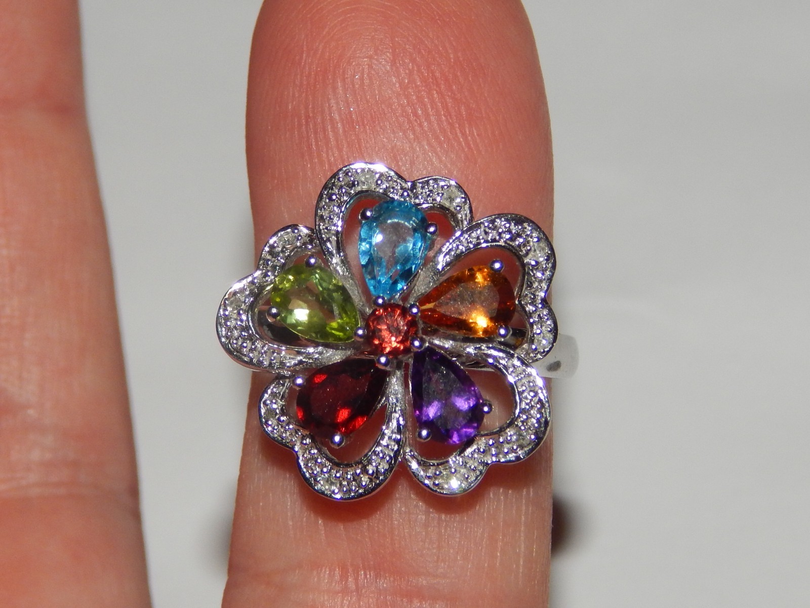 14K WHITE MULTI GEMSTONE & DIAMOND 3/4 INCH WIDE FLOWER CLUSTER RING SIZE 7