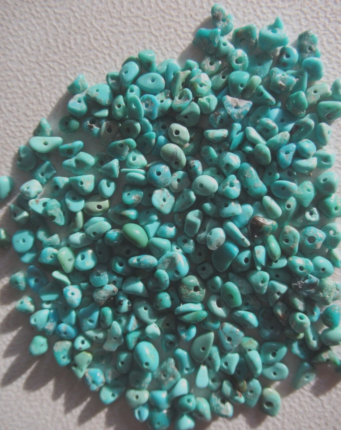 KINGMAN TURQUOISE 1/2 OZ DRILLED NUGGETS 3mm X 2mm TO 7mm X 4mm #586