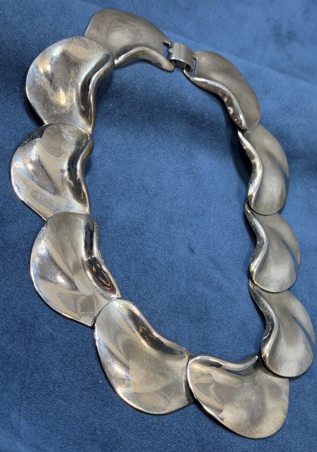 Vintage Modernist Statement Necklace Silver Tone Mirror Finish Chunky Collar