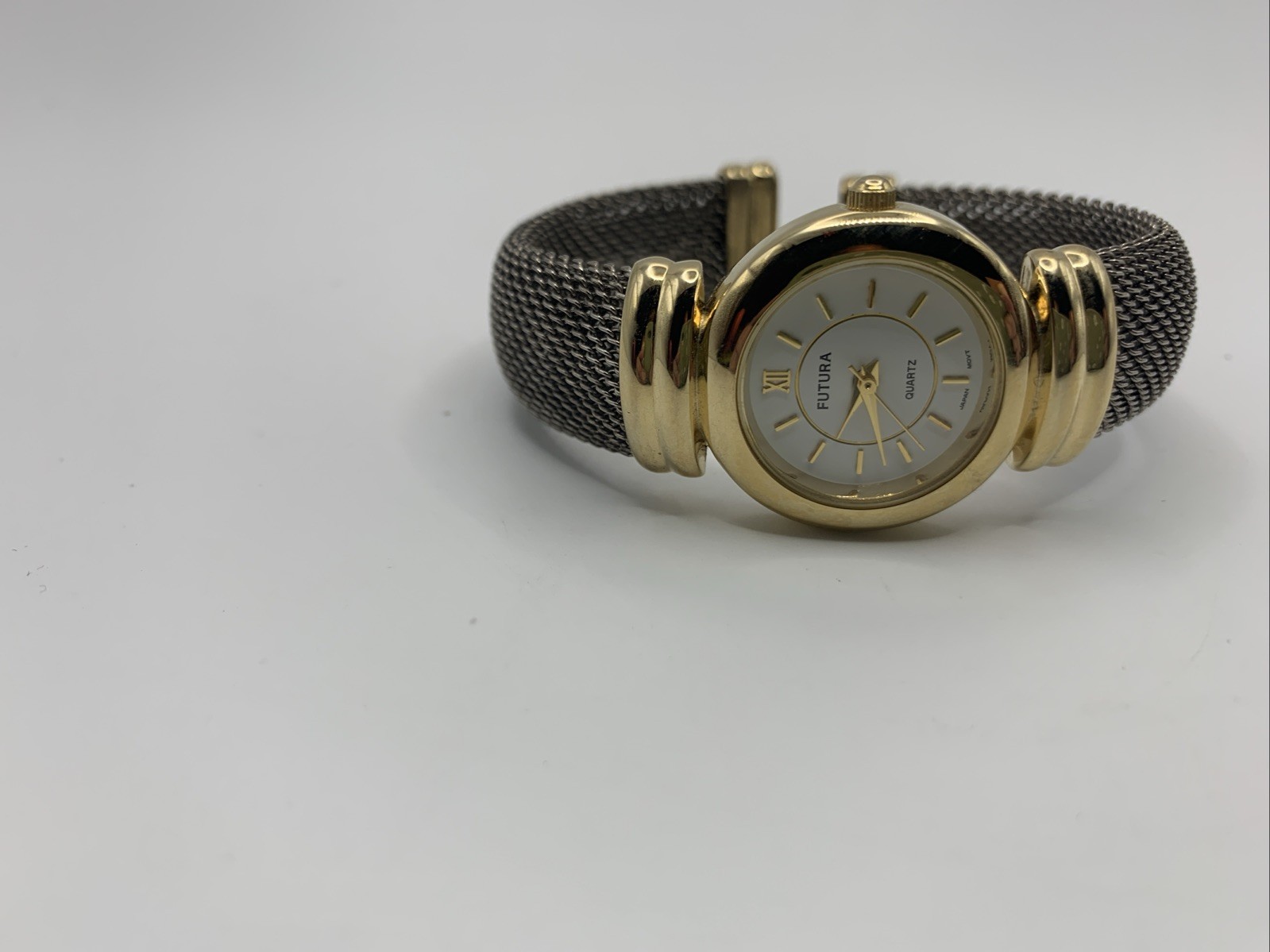 Futura Quartz Women’s Wristwatch Japan Mov’t 1821QB V377 Stainless Back
