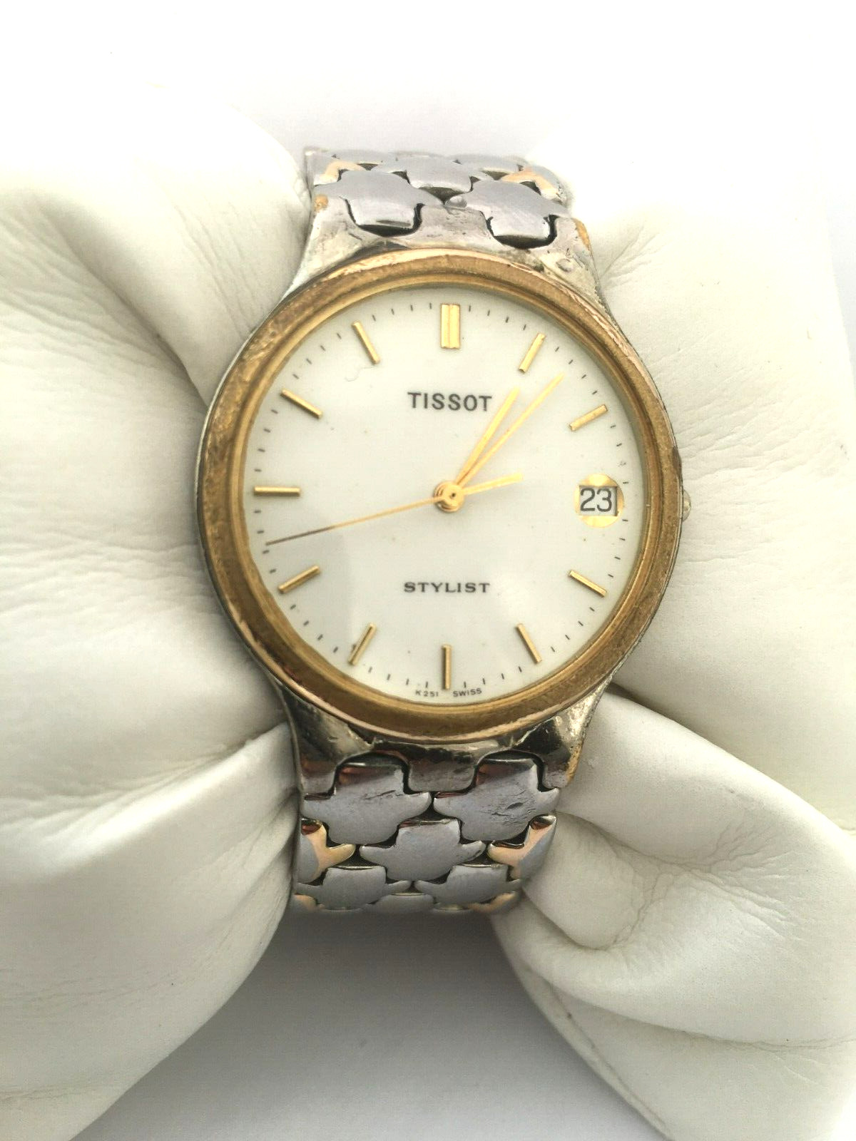 Tissot Made in Switzerland Unisex Quartz Bracelet Watch K251 17 CM Wrist Size