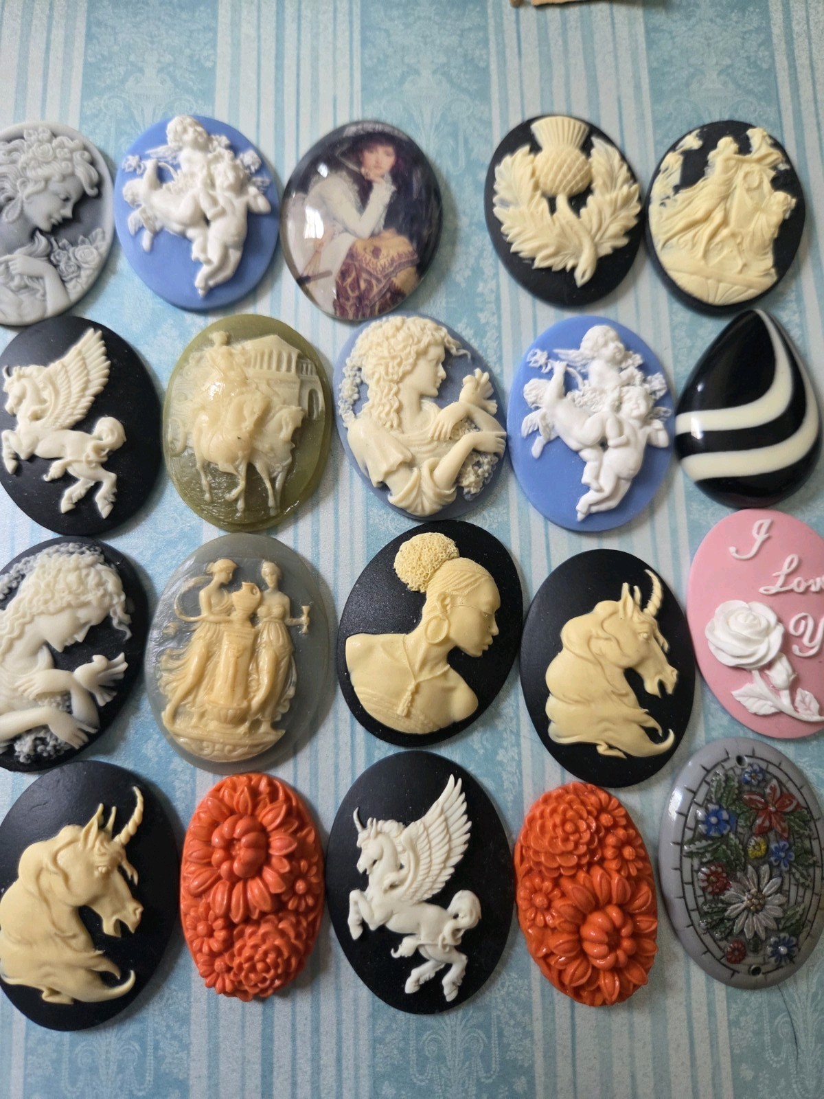 20 Vintage Asst Resin (couple glass) Cameos – DIY Jewelry Making Repair Craft