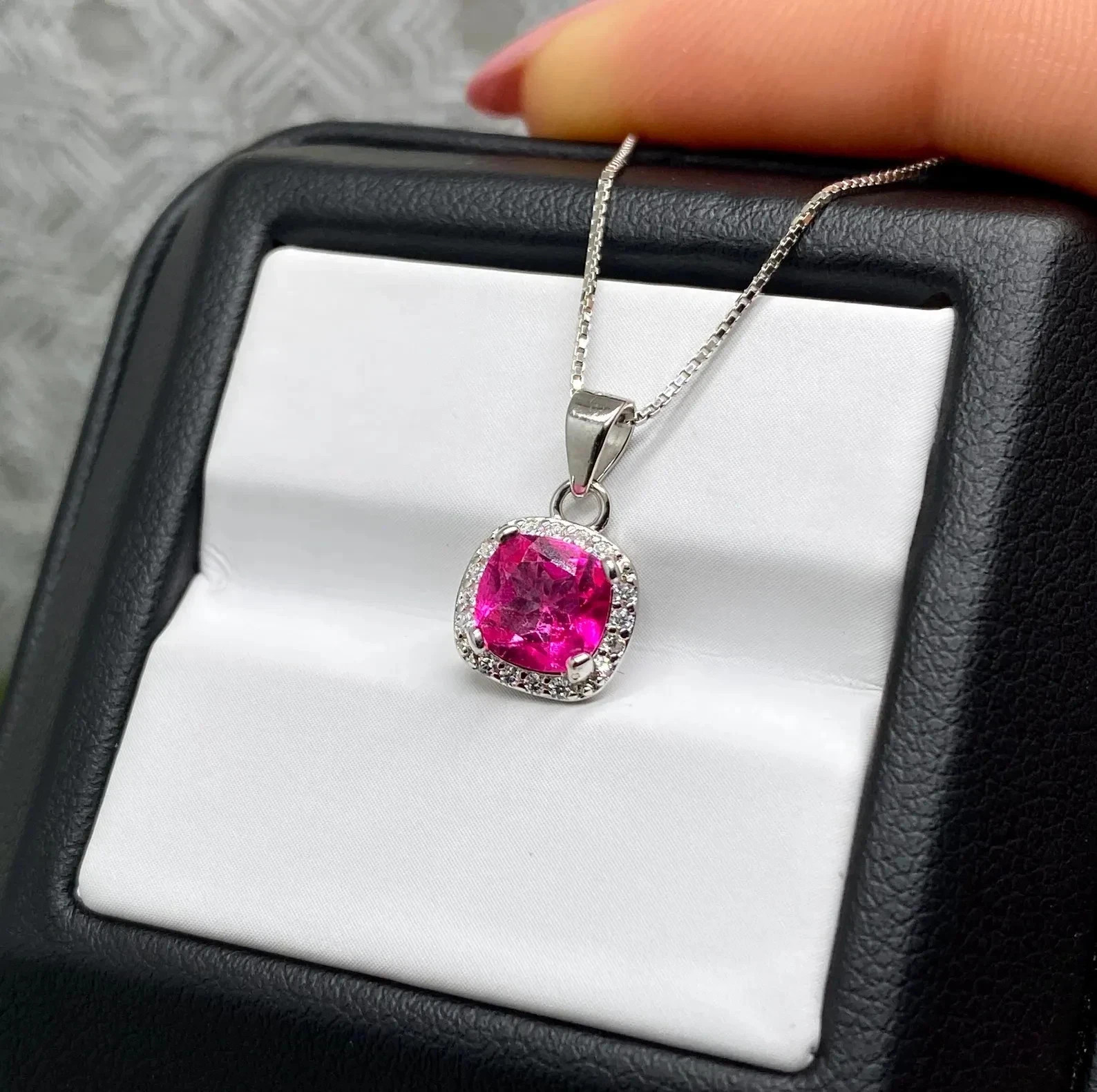 15 CT Natural Pink Sapphire Cushion Pendant Sterling Sliver Jewelry With Chain