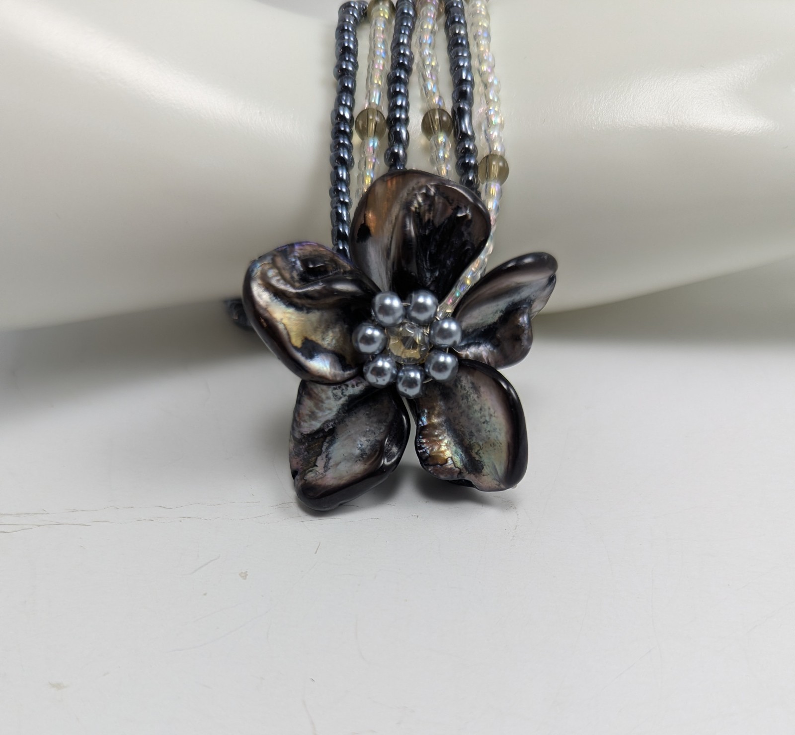Vintage Black Avalaya Shell Beaded Stretch Bracelet