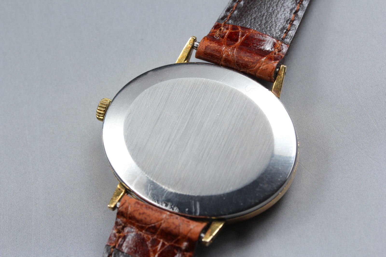 1974 OMEGA Geneve Cal.625 Manual Wind Gold Dial Oval Women’s Watch [Near MINT]