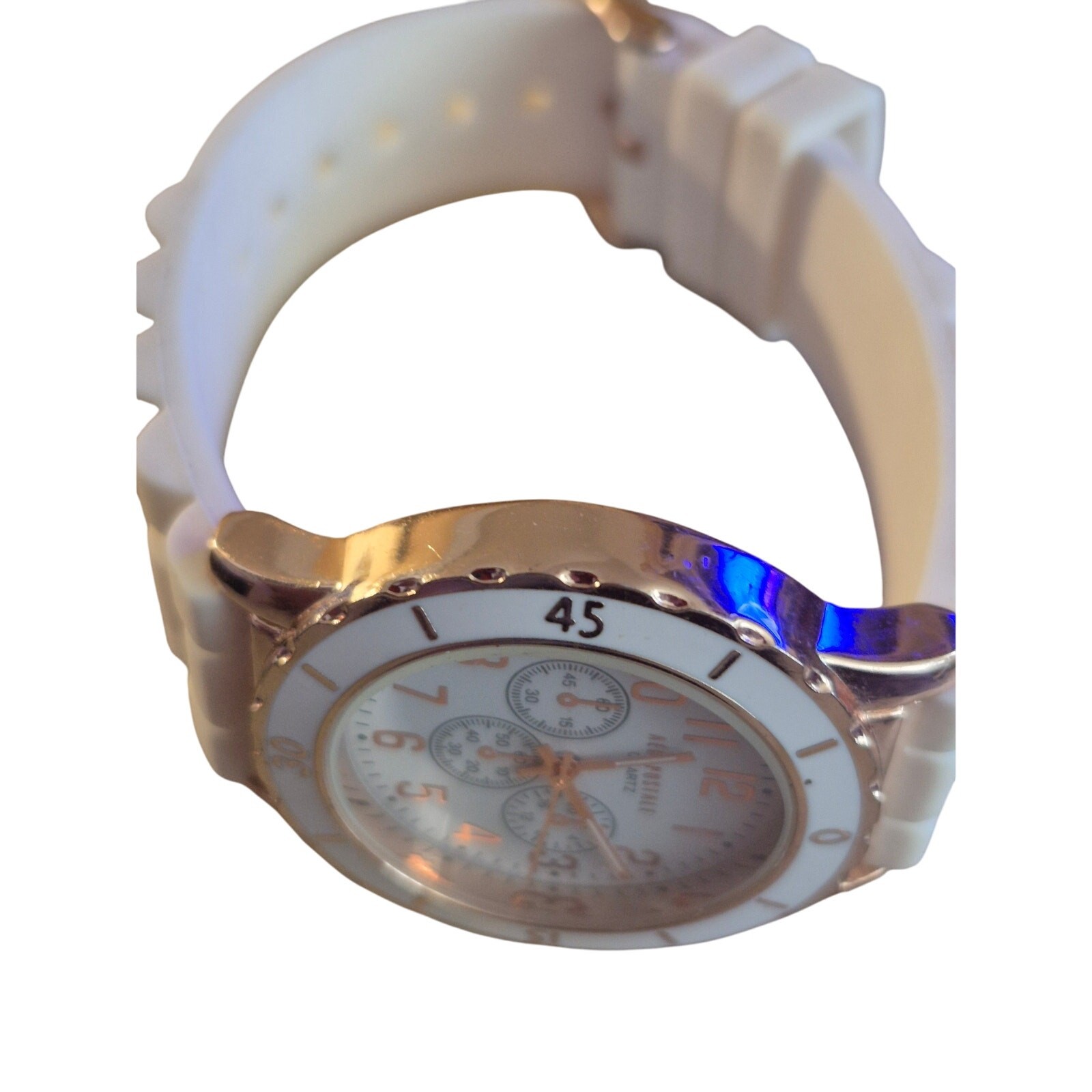 Aeropostale ladies sport watch rose gold tone accents stylish all ages New