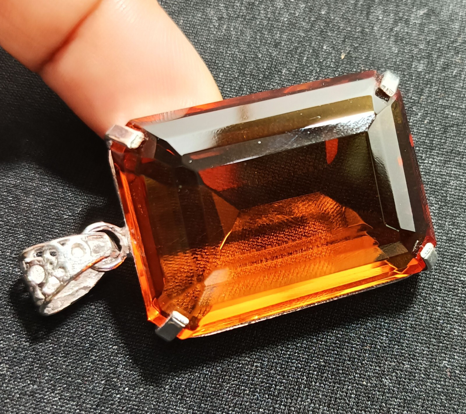 Certified Natural 104.35 Ct Brazilian Emerald Topaz Pendant Loose Gemstone