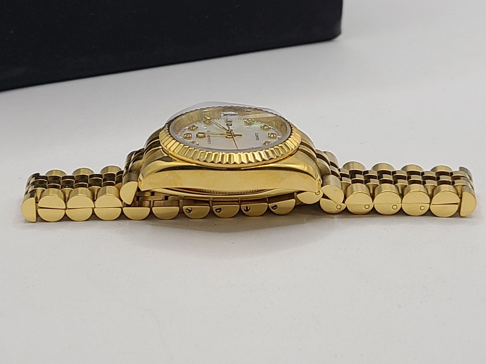 C&C Luxury Co. 31MM Gold & Mother of Pearl – CC CLASSIC WATCH