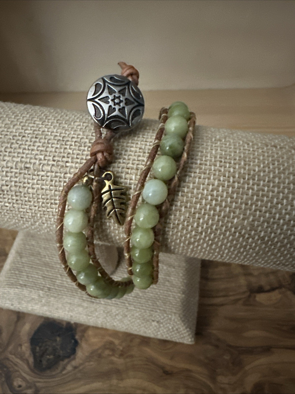 Brown Leather Green Color Stone Beaded Wrap Bracelet Silver Tone Toggle 14-15.5”