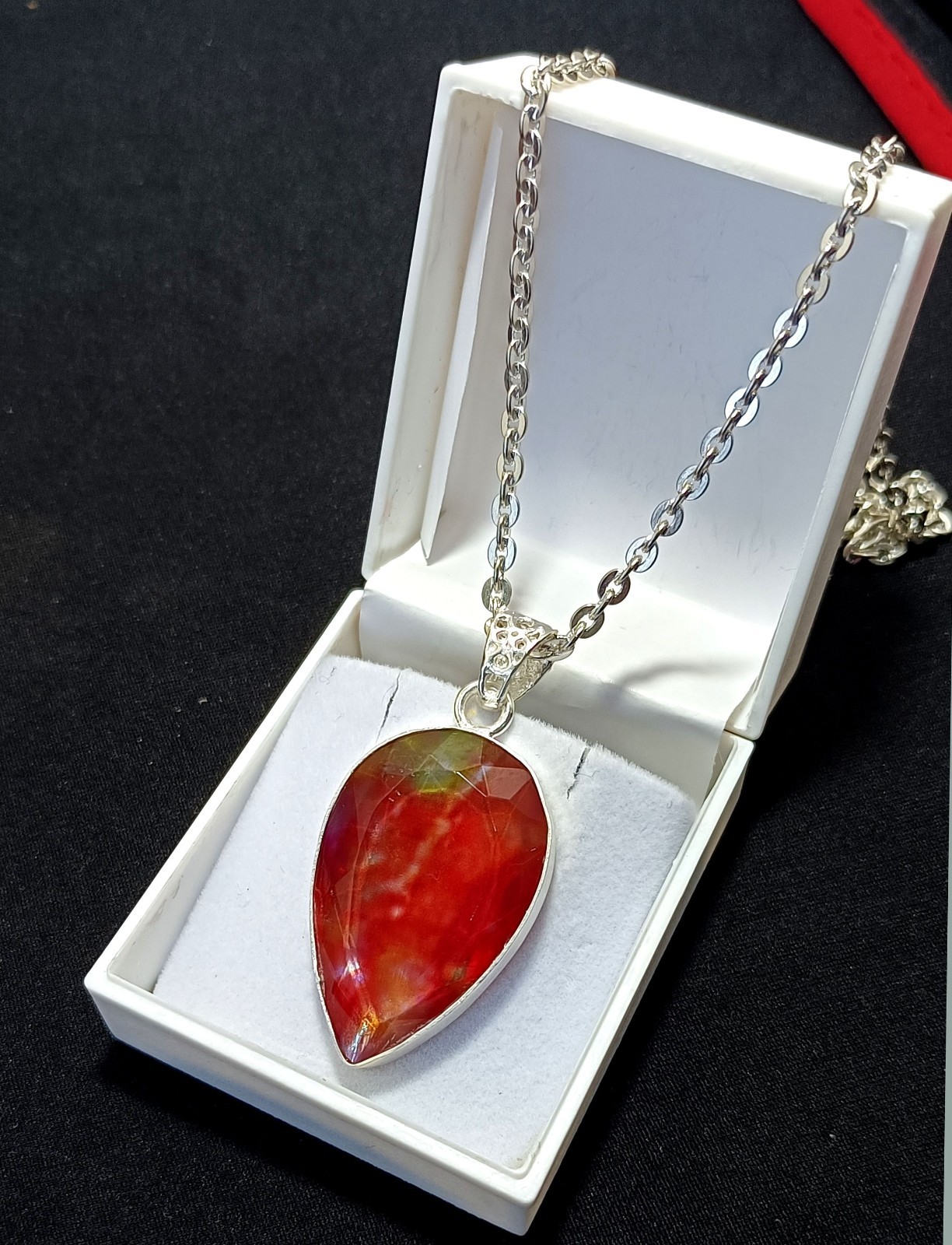 51.45 Ct Natural Ammolite Doublet Rainbow Pendant Gemstone with Sliver Chain