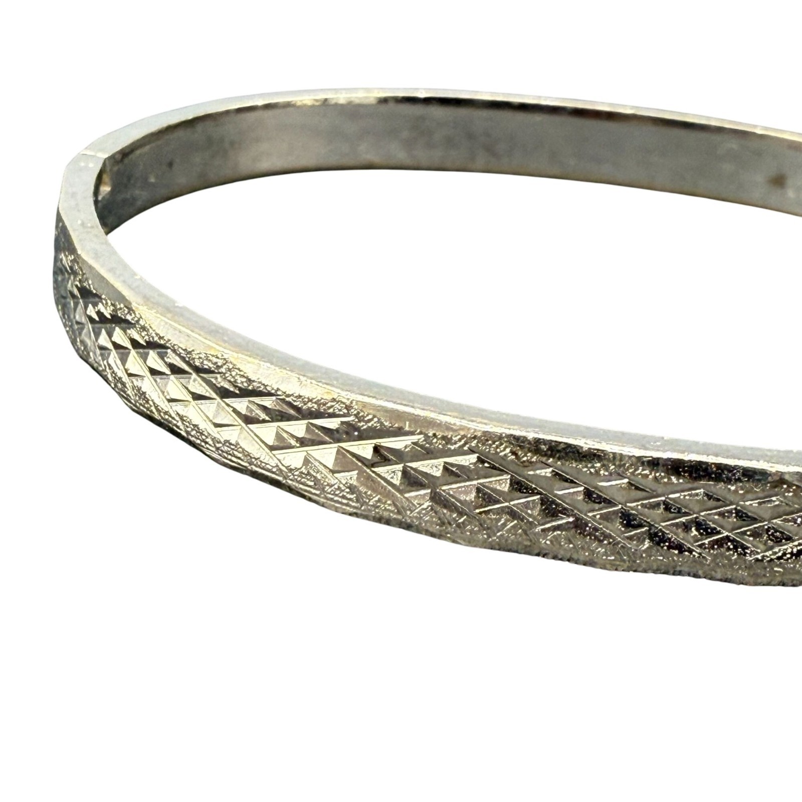 Textured Diamond Shape Pattern Hinged Bangle Bracelet Silver Tone VTG