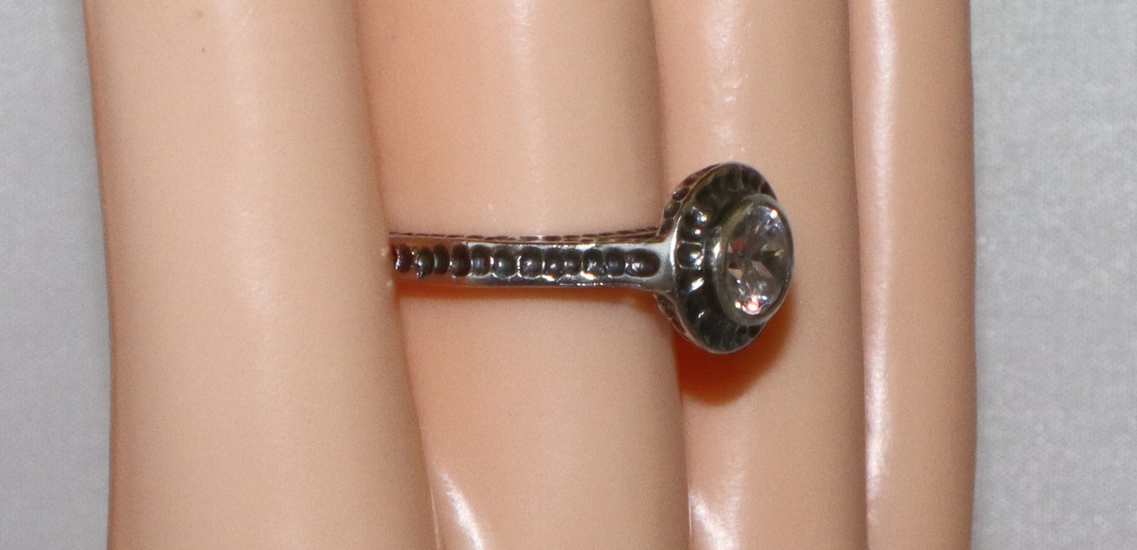 Silpada Sterling Silver Hammered Oxidized CZ “Perfect Bliss” Ring R2076 Size 7