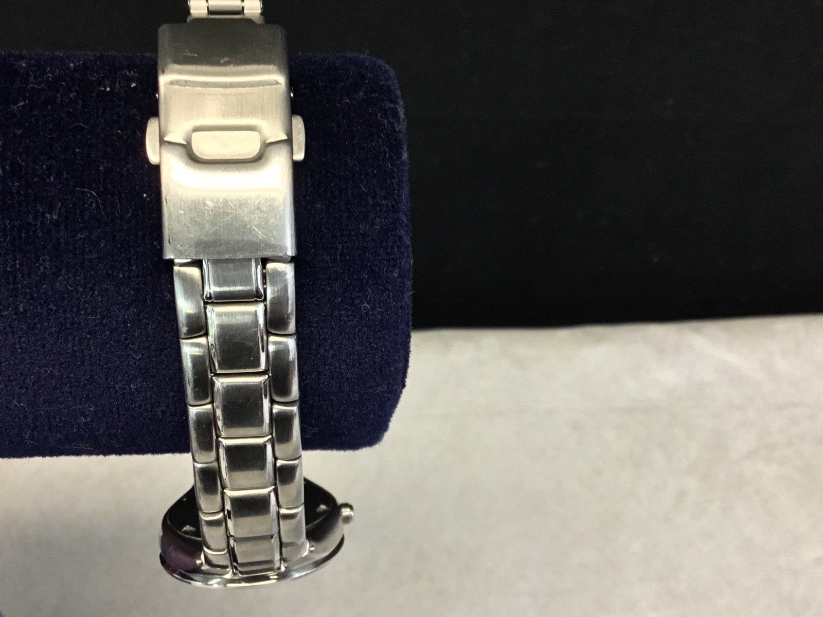 Fossil Silver Black 100M 330 Feet Atm Vintage Women’s Watch – Working Well