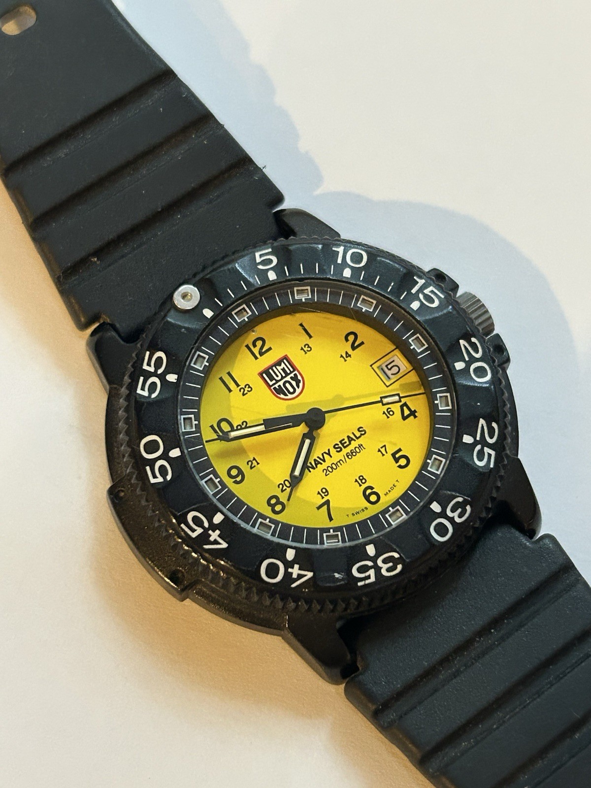 Luminox Navy Seals 200m 600ft Yellow Dial Quartz Watch 44mm Running