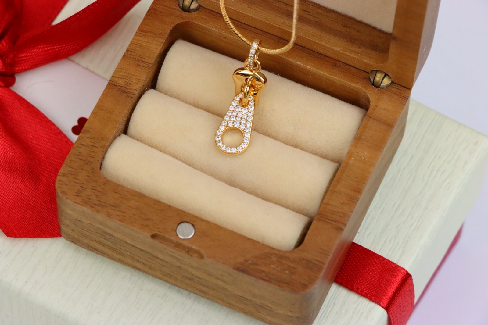 with Sparkling Stones, XPPT1477 Stylish Rose Gold Zipper Shape Pendant