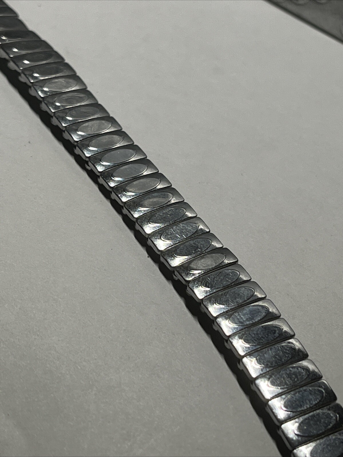 Stainless Steel Women’s Watch Band Expansion 12.4mm Vintage Raised Oval Textured