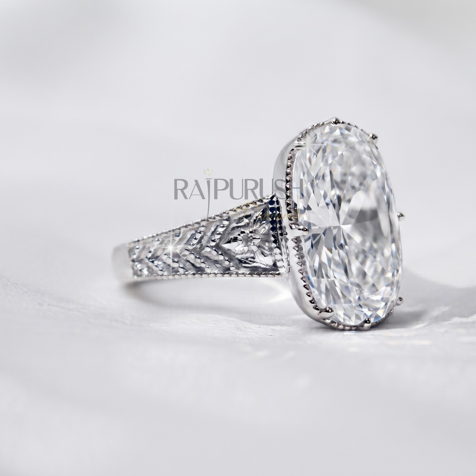 Vintage Art Deco Moissanite Solitaire Engagement Ring in 925 Silver Bridal Ring