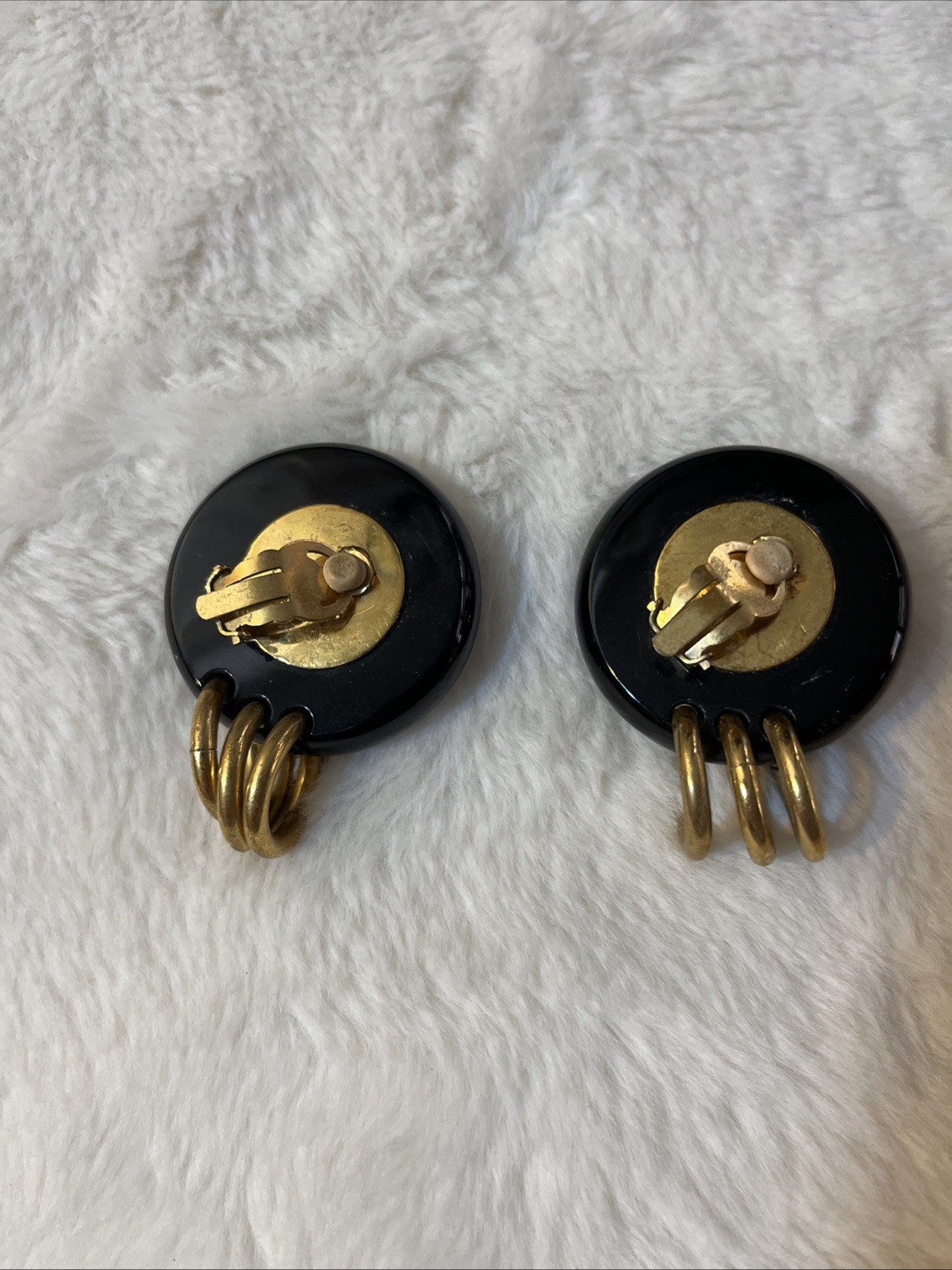 CHANEL Vintage Clip On Faux Pearl Classic Black & Cream Earrings Goldtone