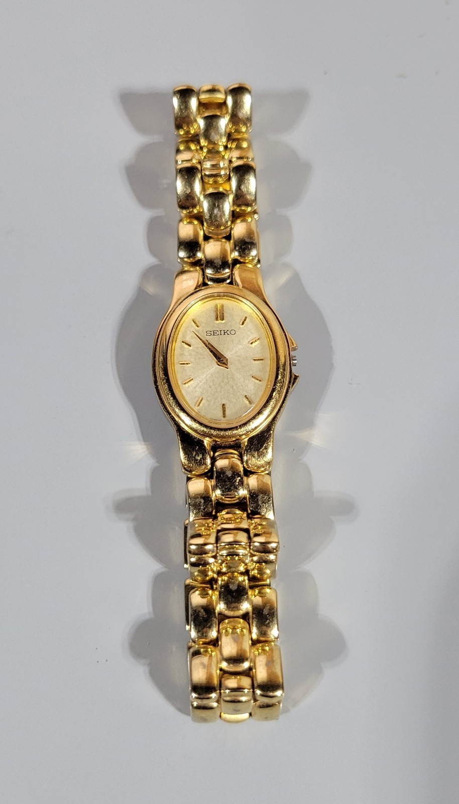 Vintage Seiko Women’s Gold Tone Quartz Wristwatch Oval Dial 1N00 – Untested
