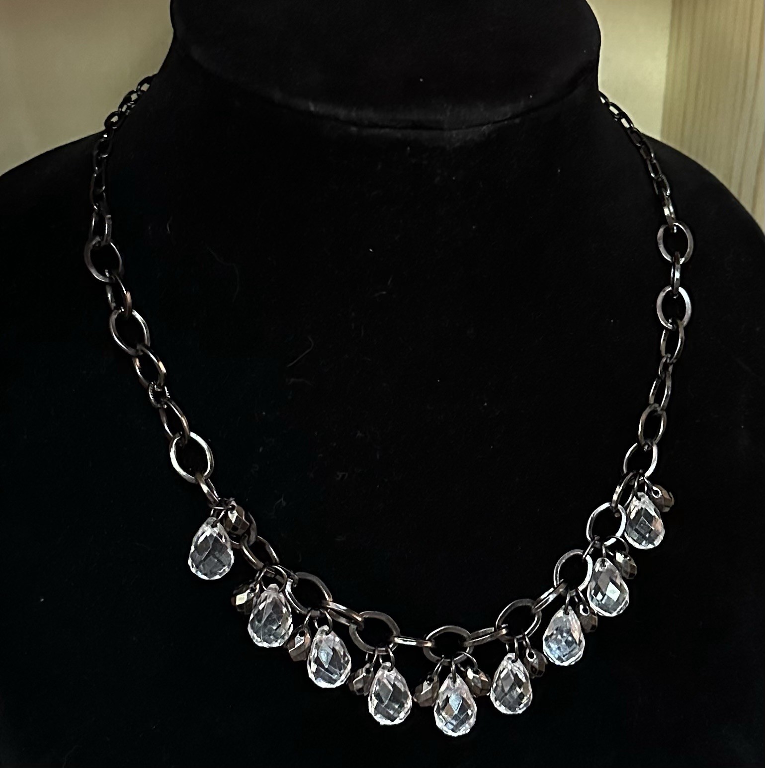 Crystal Teardrop Necklace Dangle Chain 18” Gun Metal Tone Chain Statement Chic