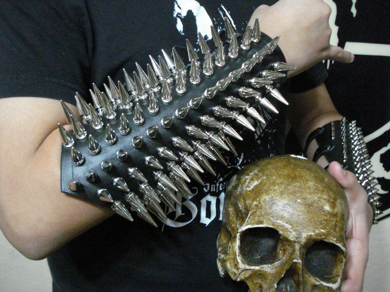 LEATHER UNISEX SPIKE GAUNTLET.BLACK METAL ….(MDLUG0257)…. FORGOTTEN TOMB