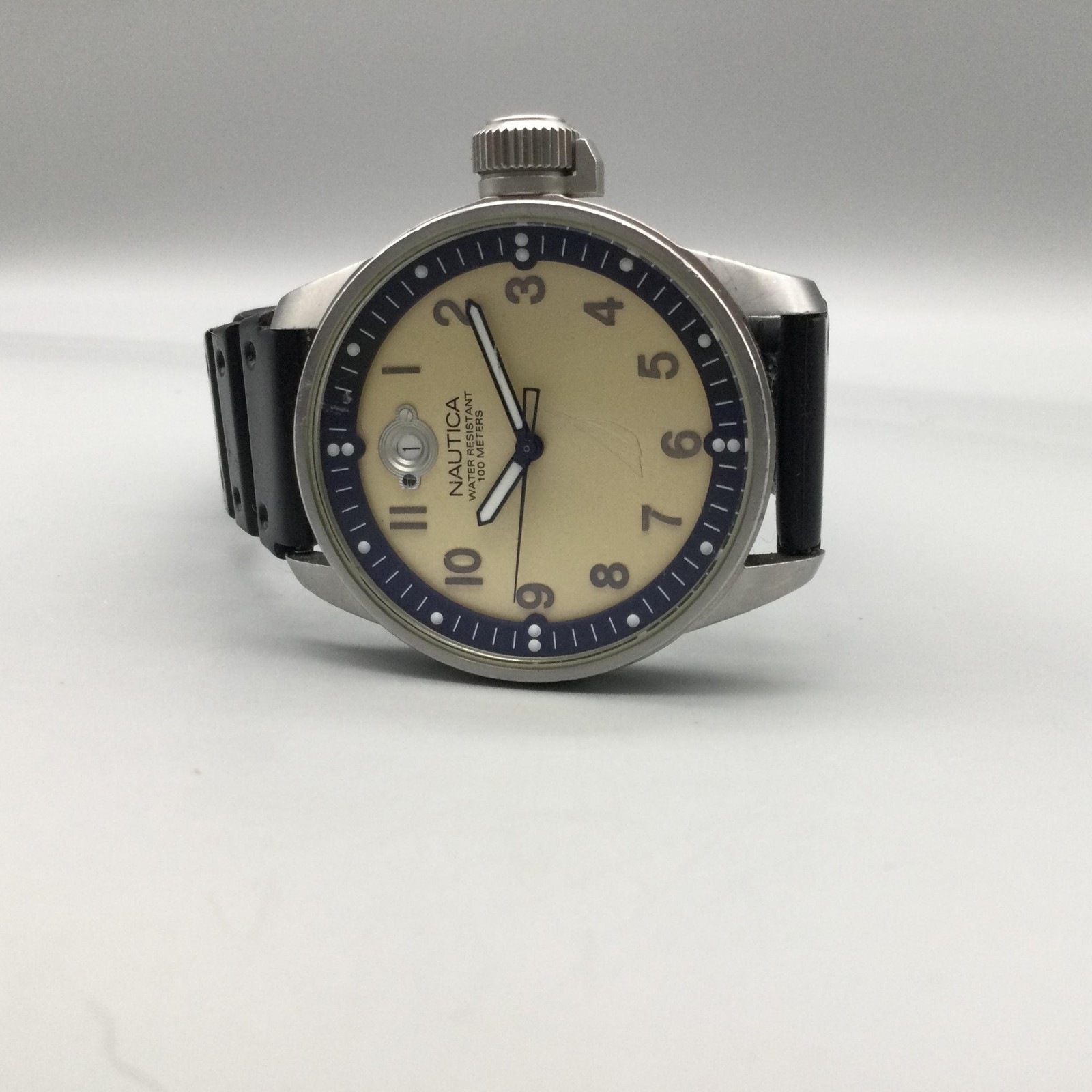 Nautica A2581 Mens Watch 39mm Cream Dial Blue Bezel Black Rubber New Battery
