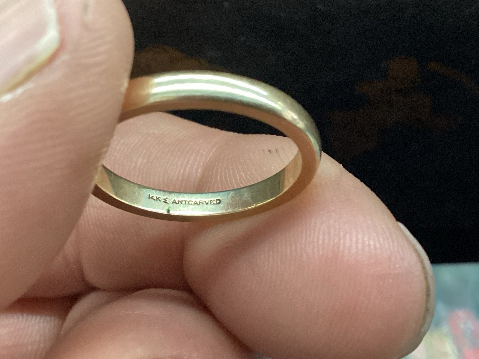 Vintage 14K solid Gold Artcrafted Wedding band