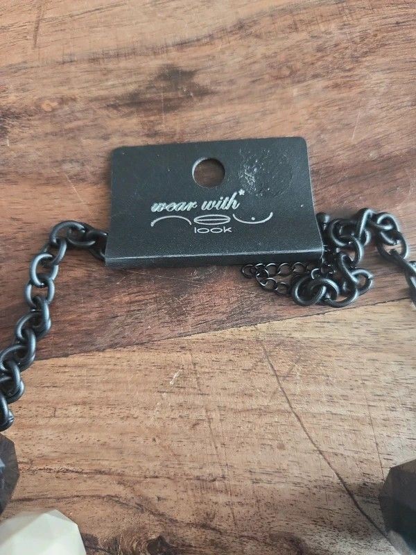 New Look Chunky faceted large bead necklace black chain statement