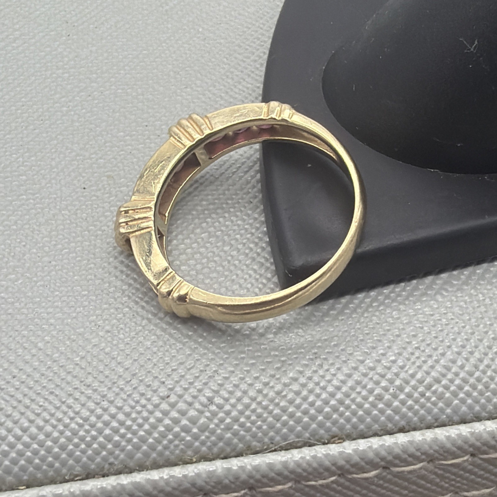 Effy BH Vintage Channel Set Ruby & 14k Yellow Gold Ring Size 7