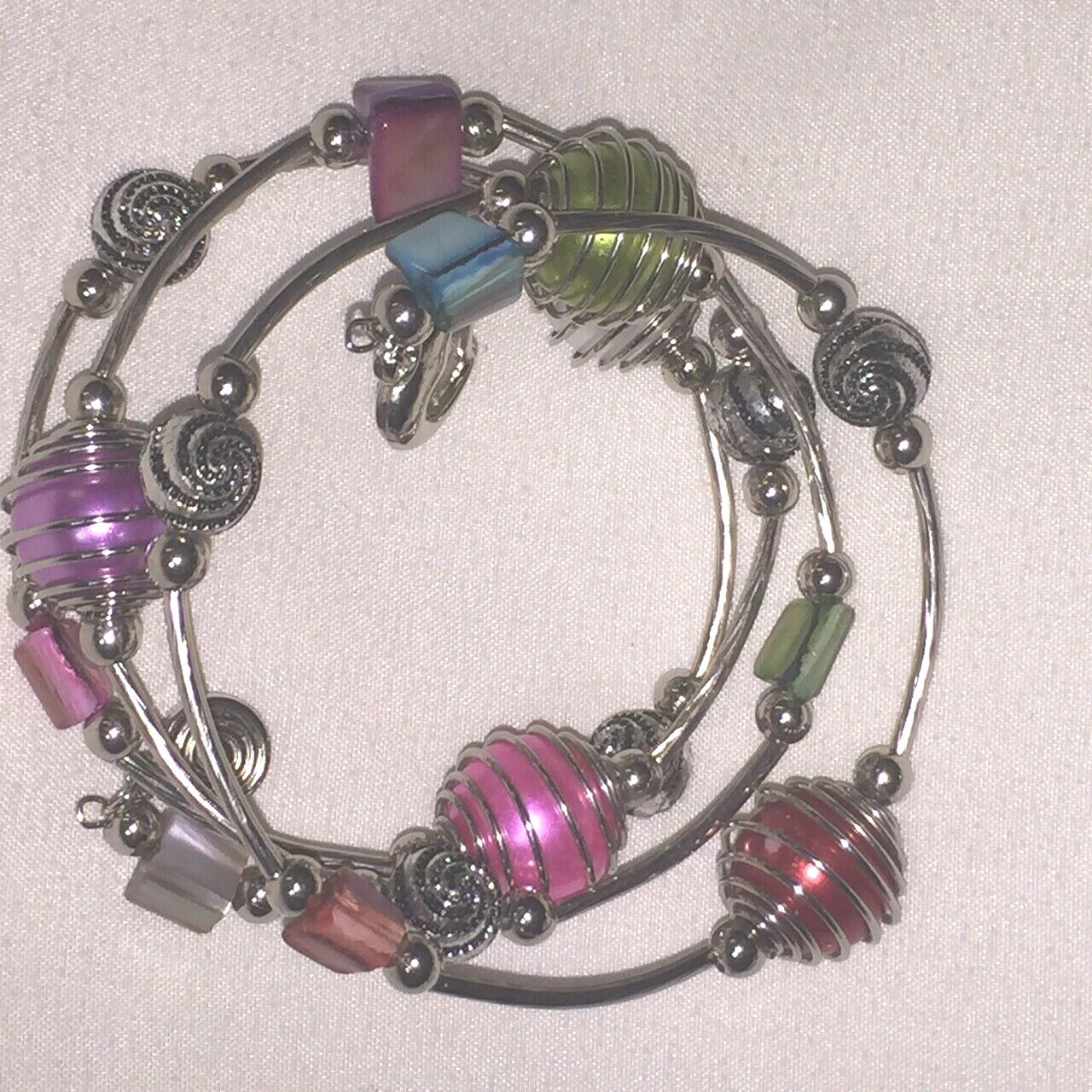 Bracelets Bangles LOT of 7 pieces costume fashion jewelry multi-colored beading